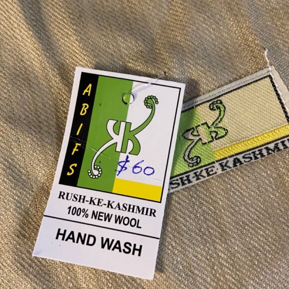 ✨ Fine New Wool Pashmina with Metallic Embroidery – Camel – 8ft x 43in ✨ NWT - Picture 6 of 12